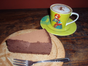 cafe_igelanca_chocolatecake.jpg