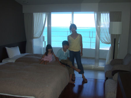 ホテル浜比嘉島リゾートにて 2008.7.20