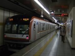 この時間で、この地下鉄成増駅にいるのも初めての事です