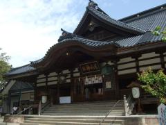 重厚な雰囲気が漂う尾山神社