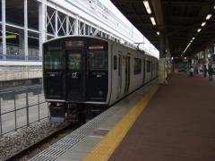 博多まで直通している篠栗線８１７系車両