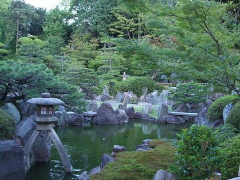 日本庭園を愛でる
