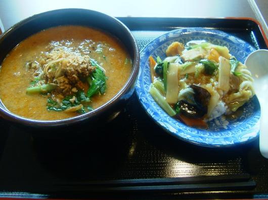 タンタン麺と中華丼のセット
