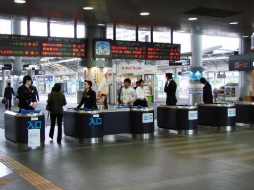 高松駅の改札口