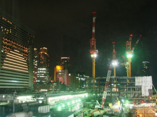 大阪駅裏の夜景。